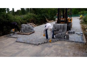 Seydişehir'de parke taşı döşeme çalışmaları