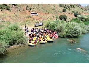 Terörden arındırılan bölgede rafting heyecanı