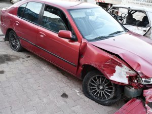 Konya'da iki otomobil çarpıştı: 1 ölü, 4 yaralı