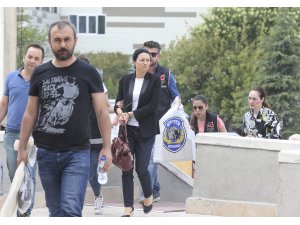 Lüks arabayla kaçmak isterken yakalandı