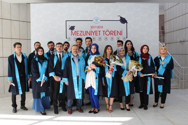 NEÜ İktisat’ta mezuniyet heyecanı