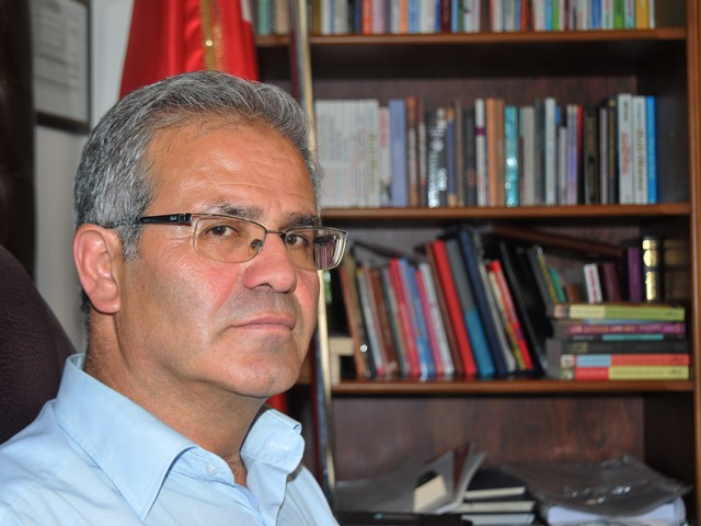 Pedagog Orhan aileleri uyardı