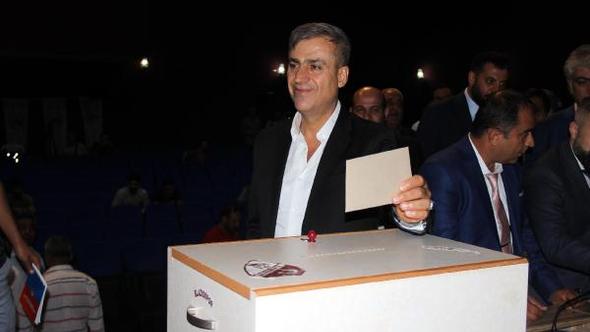 Elazığspor'da başkan ve yönetim istifa etti