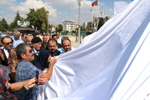 Beyşehir'de Şehit Baba Oğul Anıtı Açıldı