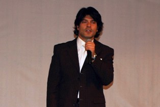 Reha Yeprem Hüyüklülerle bir araya geldi