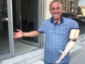 Vatana kolunu feda eden gaziye liselilerden protez kol