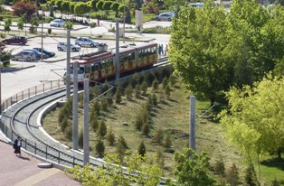 Üniversiteye otoban gibi çevre yolu