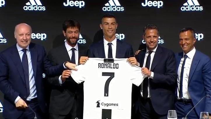 Juventus'un transferi Cristiano Ronaldo basına tanıtıldı