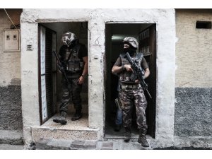GÜNCELLEME - Adana'da uyuşturucu operasyonu
