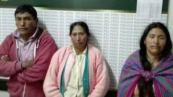 ‘Satanist kardeşler’ annelerini işkenceyle öldürdü!