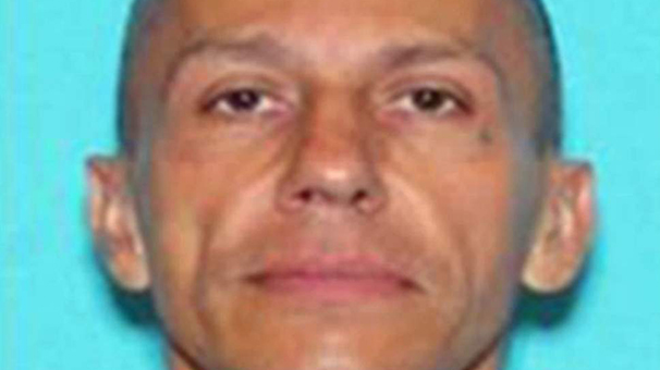 Elektronik kelepçesini kırıp bir haftada üç kişiyi öldürdü.