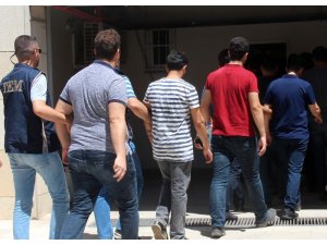 KKTC’de yakalanan FETÖ zanlıları Mersin’e getirildi