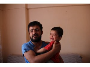 Düdüklü tencereye sıkışan çocuğu itfaiye kurtardı
