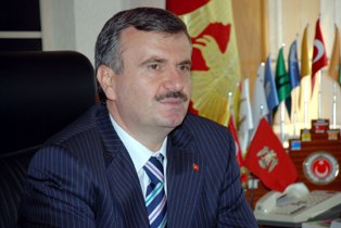 Başkan Akyürek neye üzülmüş?