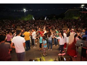 Darıca’da Samsunlular sahne aldı