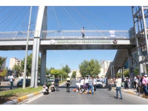 Üst geçitten atlayan genci sağlık ekipleri hasta taşıma brandasıyla havada tuttu