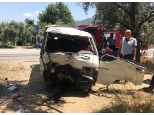 Milas’ta ağaca çarpan araç takla attı; 1’i ağır, 2 yaralı