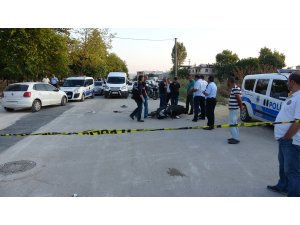 Kaçmaya çalışan zanlının yakınlarıyla polis arasında arbede