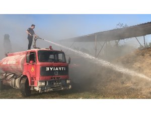 Saman balyaları kül oldu