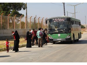 Suriyelilerin Türkiye'ye dönüşleri sürüyor