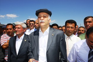 Çiftçi elektrik borcunu ödeyemiyor