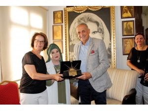 Bedia Akartürk’ün ’Yaşam Boyu Başarı Ödülü’ kendi müzesinde