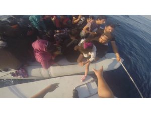 İzmir’de 53 kaçak göçmen yakalandı