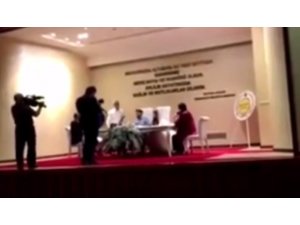 Nikahı yarıda bırakıp üçlü çektirdi