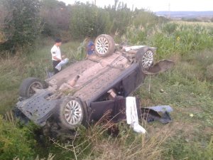 Hurdaya dönen araçtan sağ kurtuldu