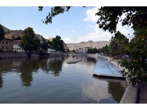 Yeşilırmak Nehri'nde elektrik üretiliyor