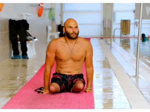 Doktor tavsiyesiyle başladığı yüzmede artık yeni amacı var