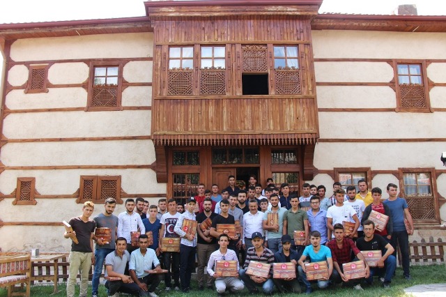 Başkan Tutal, 98/3 Tertip Mehmetçiklerle buluştu