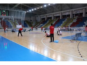 Görme engelli sporcular, Bolu’da kıyasıya mücadele etti