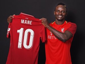Liverpool, 10 numarayı Mane’ye emanet etti