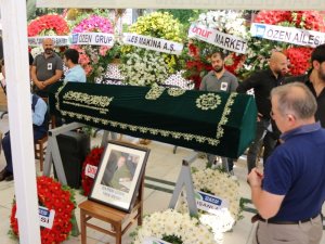 Hayatını kaybeden Ekrem Özen son yolculuğuna uğurlandı