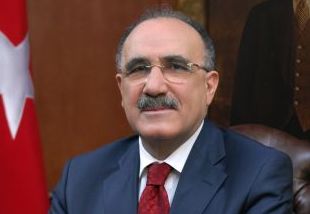 Bakan Atalay şehit aileleriyle görüştü