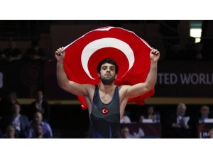 Kayseri Şekersporlu milli güreşçi  Ekrem Cengiz Dünya Şampiyonasına adım adım ilerliyor