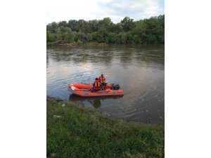 Yunanistan'a geçmeye çalışan bot alabora oldu: 2 ölü