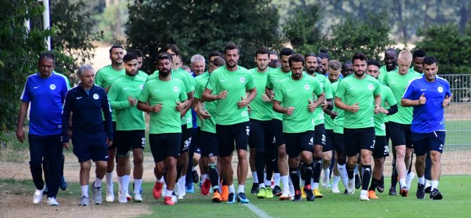 Konyaspor'un Hollanda kampı başladı.. İşte kamp kadrosu