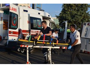 İşçileri taşıyan minibüs kaza yaptı: 12 yaralı