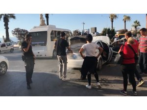 Kuşadası’nda seyir halindeki araçta yangın