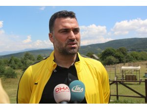 Sözleşme imzalamayan futbolcular mangal partisi yaptı