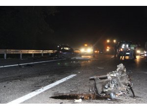 Düzce TEM otoyolunda feci kazada 1 kişi öldü 1 kişi yaralandı