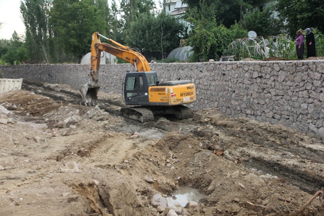 Akçay deresi güzelleşiyor