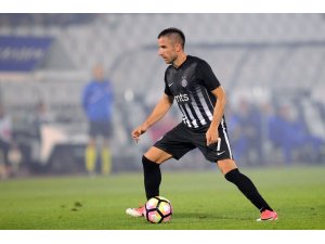 Yeni Malatyaspor, Manchaster United’ın eski oyuncusu Zoran Tosic ile anlaşmaya vardı