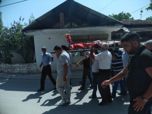 Kazada ölen kız çocuğu toprağa verildi