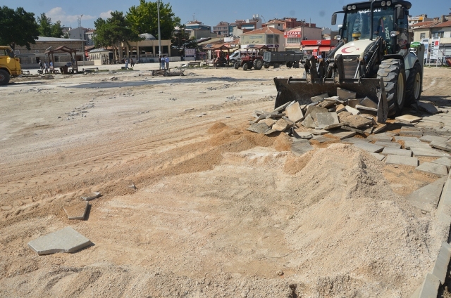 Ulu Cami Meydanı yenileniyor