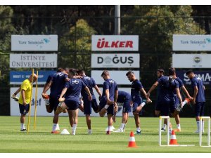 Fenerbahçe’de hazırlıklar sürüyor