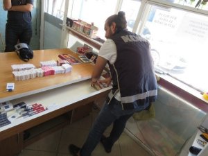 Denizli’de polis 370 paket kaçak sigara ele geçirdi