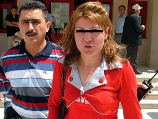 Kadınlar arasında bıçaklı kavga!..